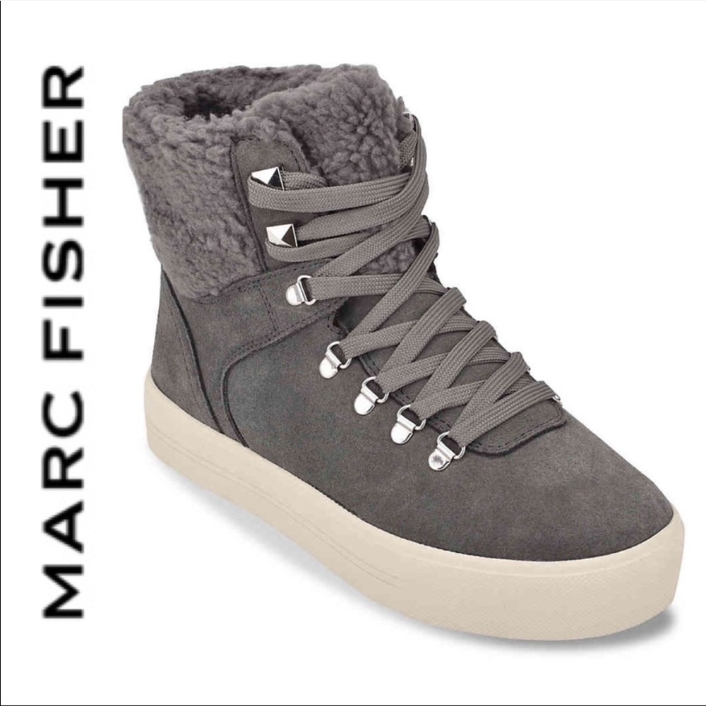 NWT Marc Fisher Daire Sneaker